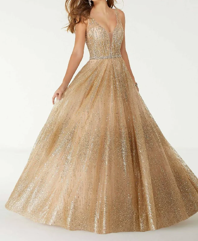 Modern Chic Discounts 45021 In Gold